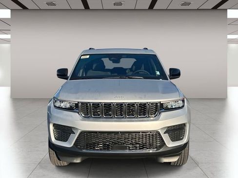 New 2025 Jeep Grand Cherokee Laredo X w/ Luxury Tech Group I image 9