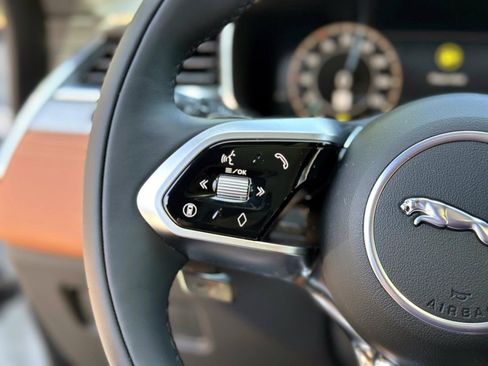 New 2026 Jaguar F-PACE R-Dynamic S AWD/4WD image 24