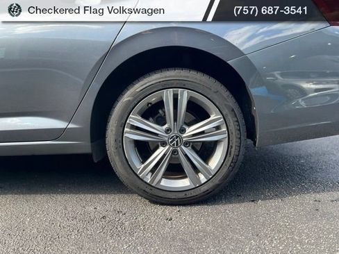 Used 2024 Volkswagen Jetta SE FWD image 5