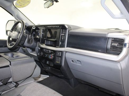 Used 2024 Ford F250 XLT image 30