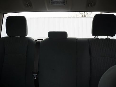 Used 2017 RAM 1500 Express image 32