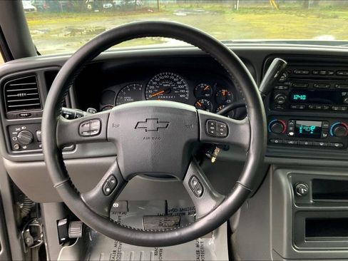 Used 2006 Chevrolet Silverado 2500 LT w/ Onstar Plus Package image 6