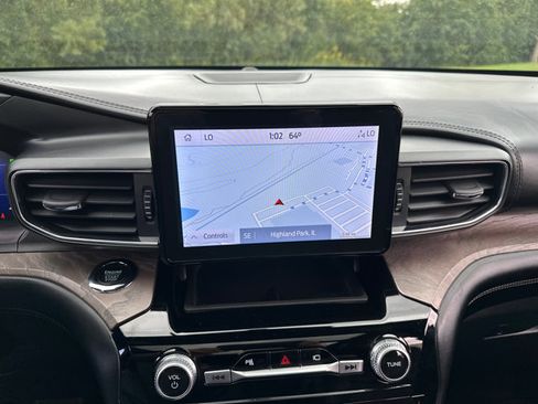 Used 2023 Ford Explorer Platinum image 22