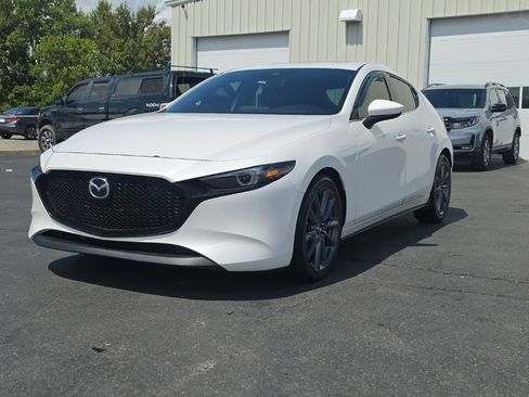 Used 2019 MAZDA MAZDA3 Hatchback FWD image 3