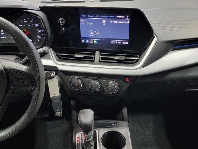 Certified 2024 Chevrolet Trax LS w/ LS Convenience Package FWD image 18