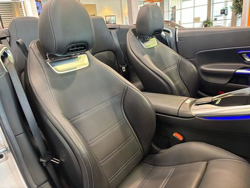 Used 2022 Mercedes-Benz SL 55 AMG 4MATIC image 32