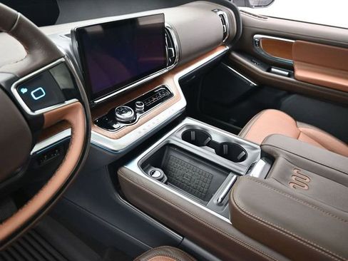 New 2025 Ford Expedition King Ranch image 23