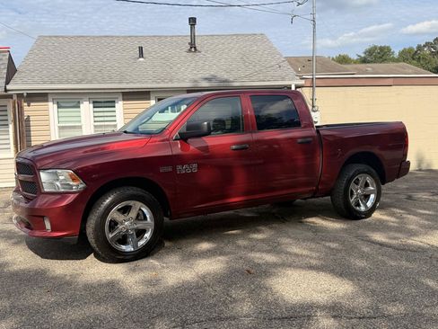 Used 2013 RAM 1500 Express AWD/4WD image 2