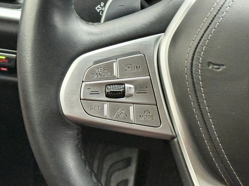 Used 2021 BMW X7 xDrive40i w/ Premium Package image 15