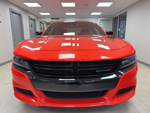Used 2018 Dodge Charger SXT w/ Blacktop Package image 6