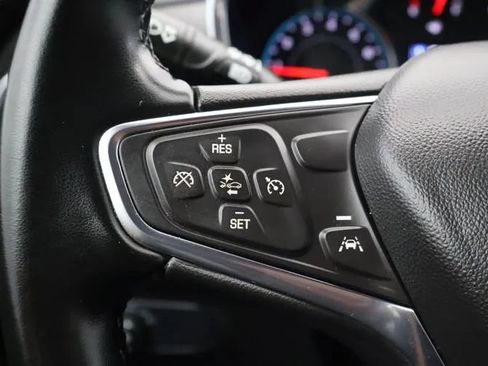 Used 2024 Chevrolet Equinox LT FWD image 24