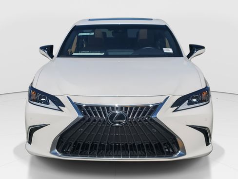 Used 2025 Lexus ES 350 w/ Premium Package image 2