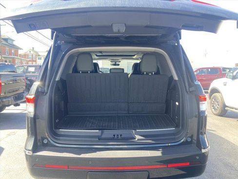 Used 2024 Lincoln Navigator Black Label image 36