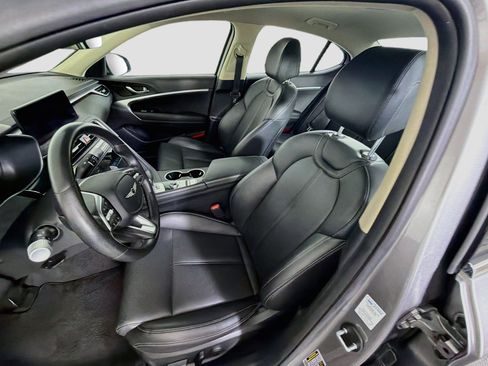 Used 2025 Genesis G70 2.5T RWD image 13