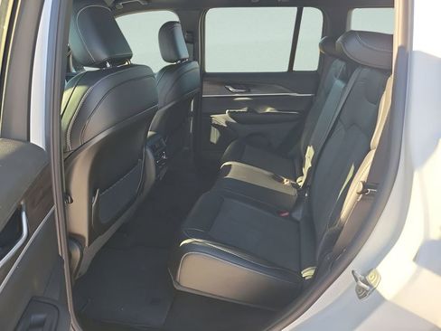 New 2026 Jeep Grand Cherokee Altitude RWD image 23