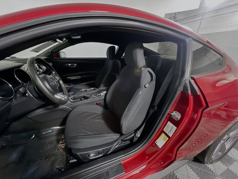 Used 2017 Ford Mustang Coupe RWD image 15