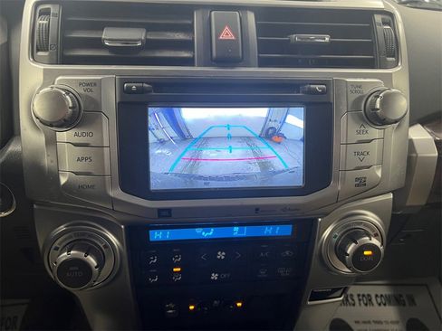 Used 2014 Toyota 4Runner Limited image 19