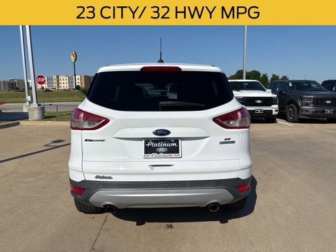 Used 2016 Ford Escape SE FWD image 4