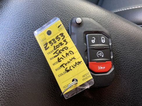 Used 2023 Jeep Gladiator Sport image 43