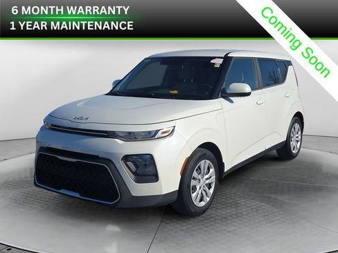 Used 2022 Kia Soul LX image 1