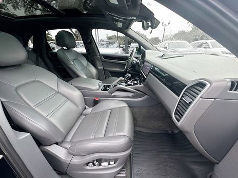 Used 2019 Porsche Cayenne image 31