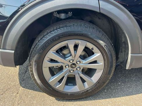 Used 2026 Ford Explorer Active w/ Active Comfort Package AWD/4WD image 14
