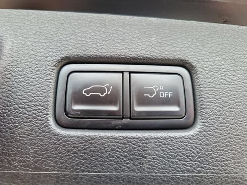 Used 2025 Kia Telluride S FWD image 10