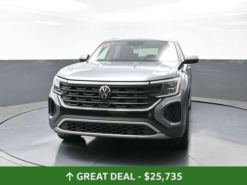 Used 2024 Volkswagen Atlas Cross Sport SE image 8