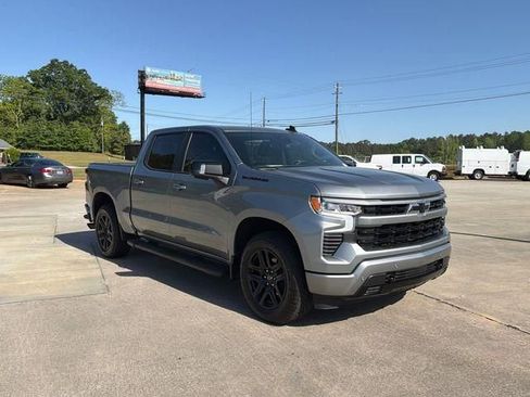Used 2024 Chevrolet Silverado 1500 RST w/ Convenience Package II RWD image 3