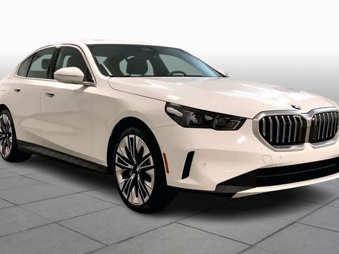 New 2026 BMW 530i xDrive 530i xDrive w/ Premium Package image 2