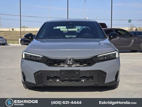 Used 2025 Honda Civic Sport image 2