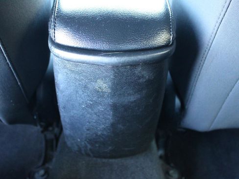 Used 2014 Dodge Avenger SE image 36