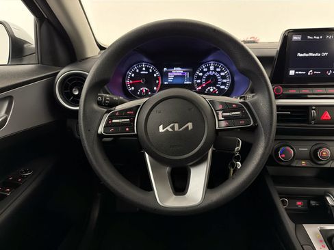 Used 2023 Kia Forte LXS w/ LXS Technology Package FWD image 17