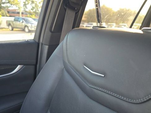 Used 2023 Cadillac XT6 Sport w/ Technology Package AWD/4WD image 14