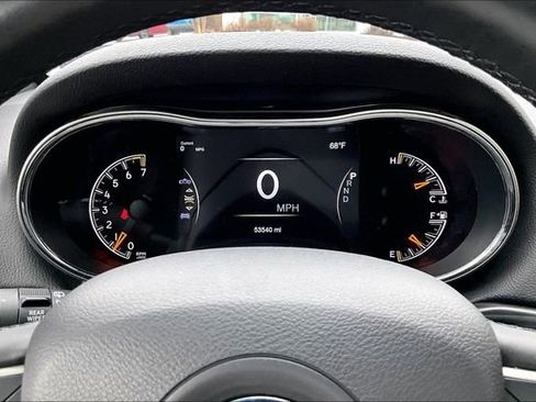 Used 2019 Jeep Grand Cherokee Altitude image 21