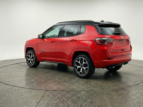Used 2025 Jeep Compass Limited image 6