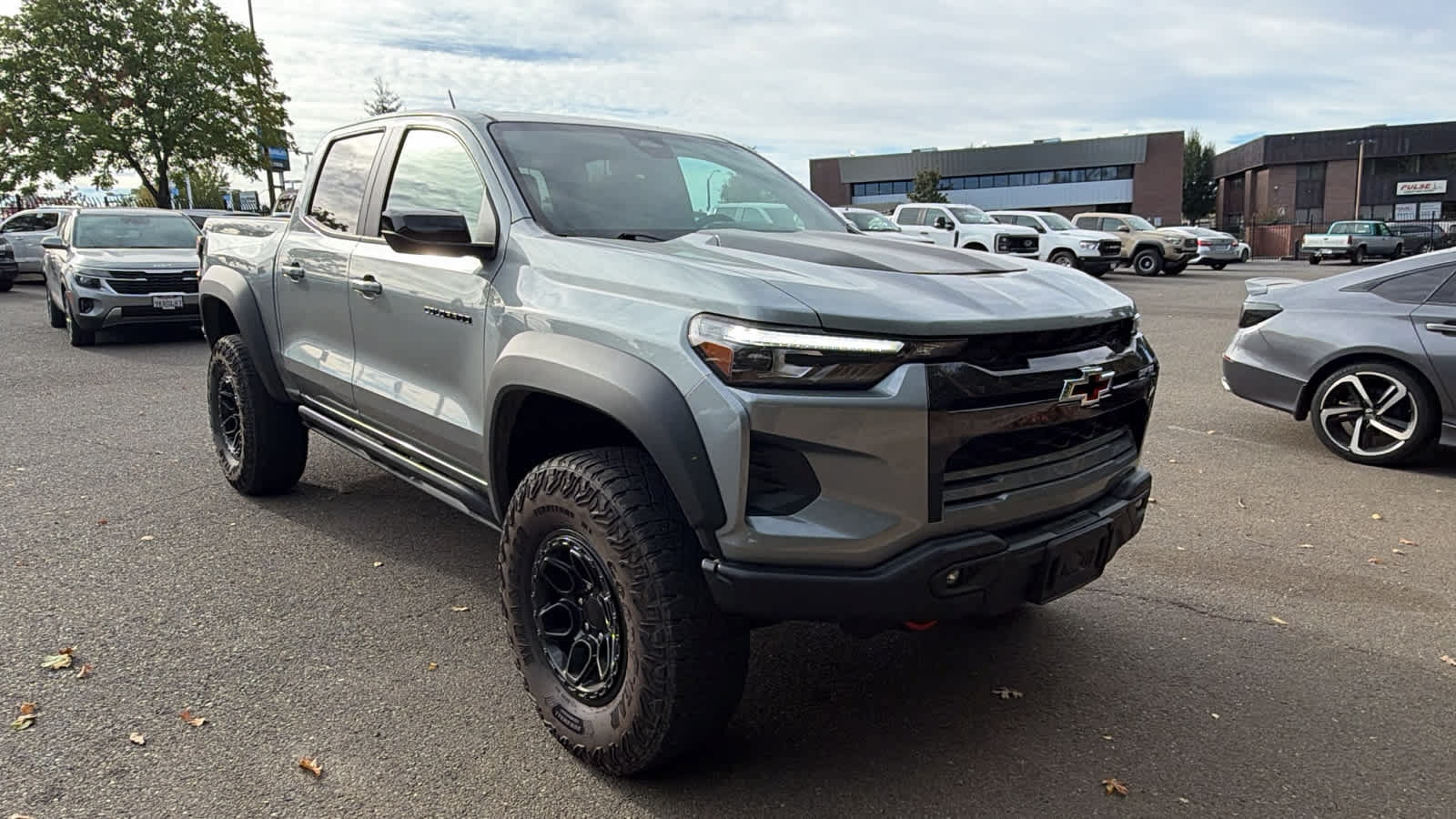Used 2024 Chevrolet Colorado ZR2 w/ ZR2 Bison Edition AWD/4WD image 3