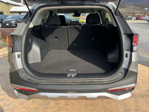 Used 2025 Kia Sportage LX image 26