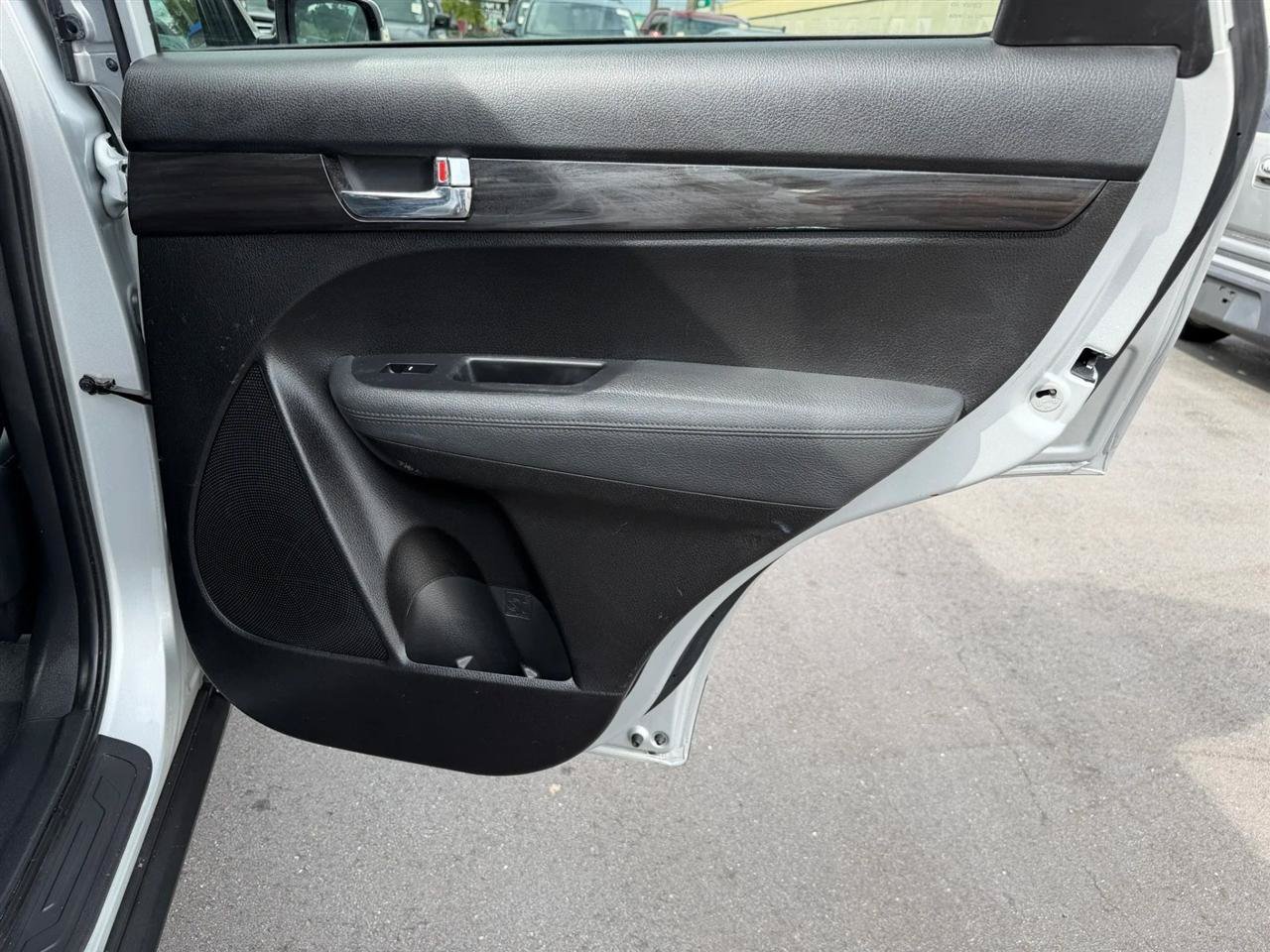 Used 2013 Kia Sorento LX FWD image 27