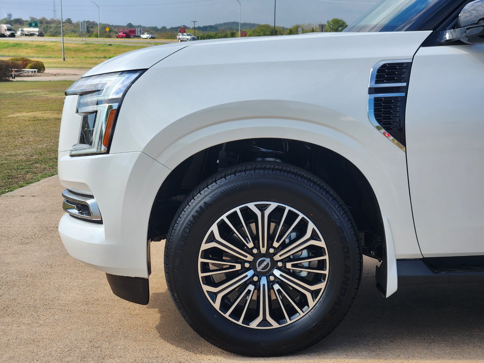 New 2026 Nissan Armada Platinum RWD image 10