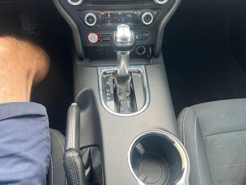 Used 2017 Ford Mustang Coupe RWD image 11