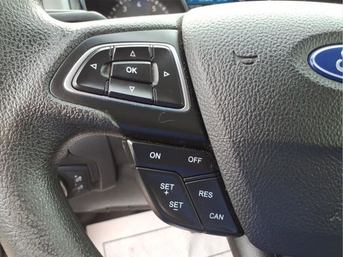 Used 2018 Ford Focus SE FWD image 20