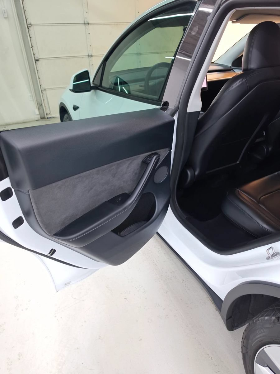 Used 2024 Tesla Model Y Long Range AWD/4WD image 30