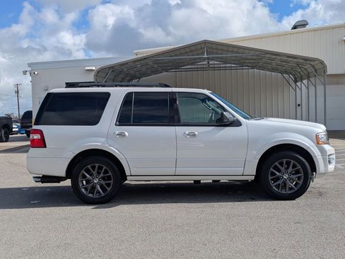 Used 2017 Ford Expedition Limited w/ Equipment Group 301A image 4