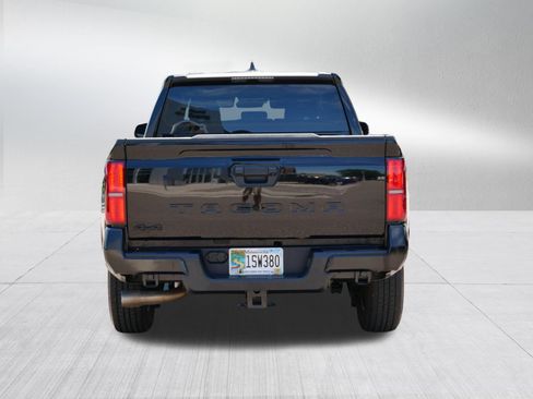 Used 2025 Toyota Tacoma SR5 AWD/4WD image 6