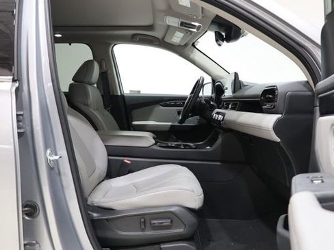 Used 2023 Honda Pilot Touring image 36