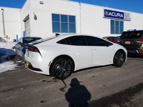 Used 2026 Toyota Prius XLE image 3