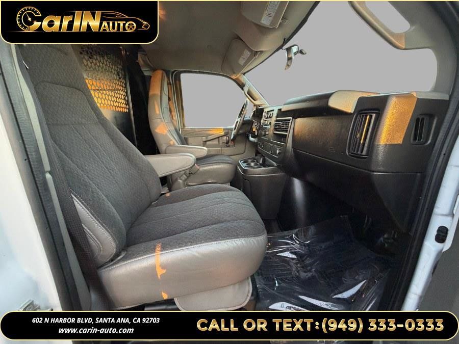 Used 2024 GMC Savana 2500 w/ Driver Convenience Package RWD image 12