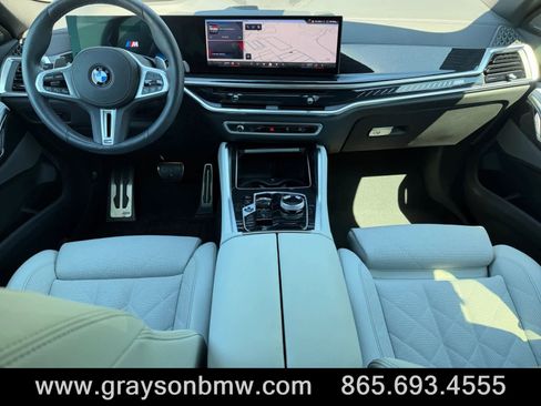 Used 2025 BMW X6 M60i AWD/4WD image 19