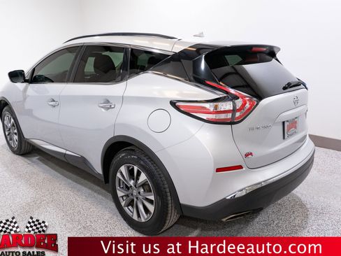 Used 2016 Nissan Murano SV FWD image 3
